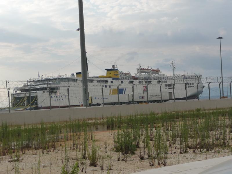 P1010902.JPG -   Der neue Hafen in Patras (South Port)  